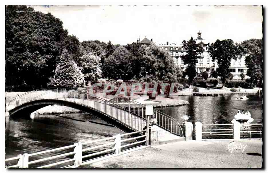 Bagnoles-de-l'Orne — Die Residenz am See — Éditions Gaby, Nantes