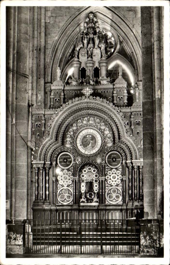 Beauvais — Die Kathedrale — Astronomische Uhr — Photo & Catelet