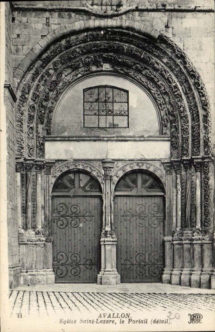 Avallon — Kirche Saint-Lazare, der Portal (Detail) — JND Phot.