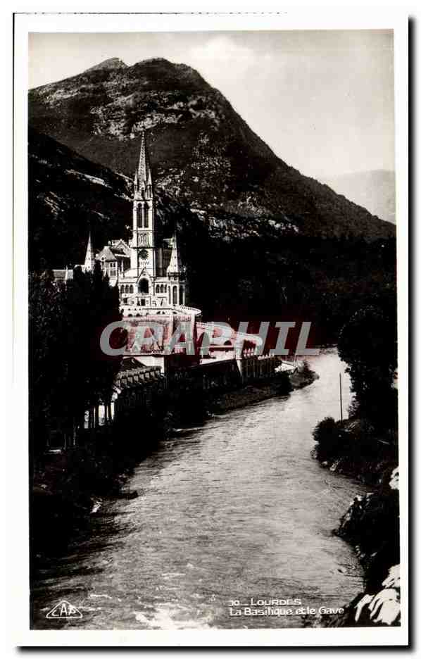 Lourdes CPA La basilique et le Gave