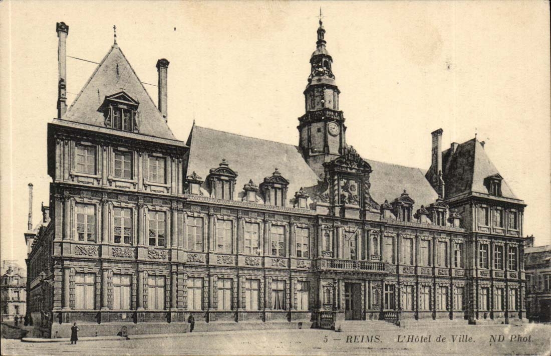 Reims - L' Hotel de Ville - CPA 