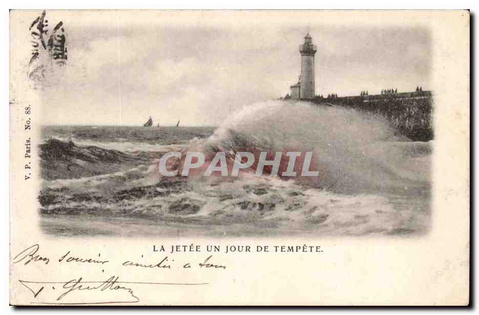 La Jetee un Jour de Tempete - Phare - lighthouse - CPA 
