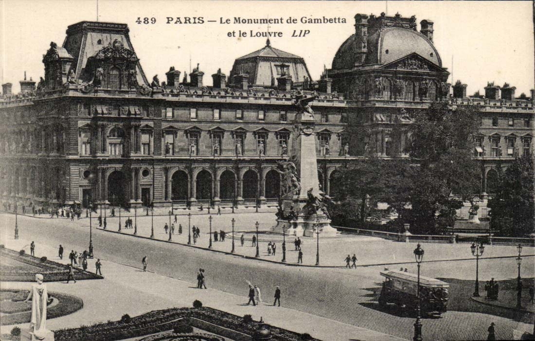 Paris - 1 - Le Monument de Gambetta et le Louvre - - CPA 