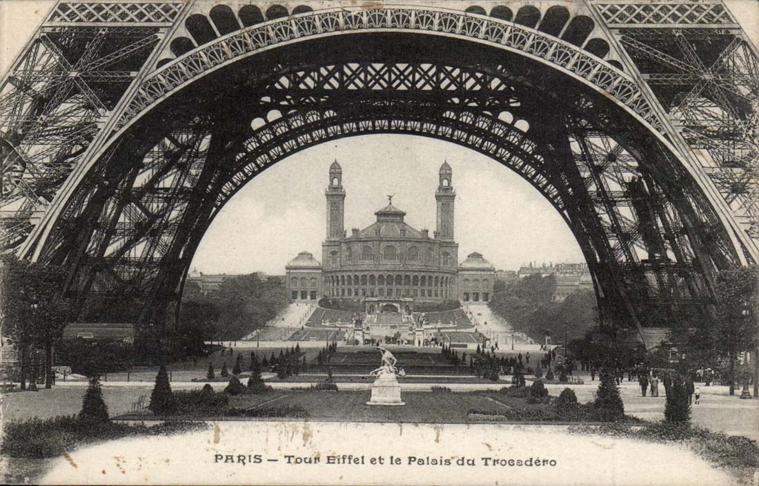 Paris - 7- Tour Eiffel et le Palais Trocadero - CPA 