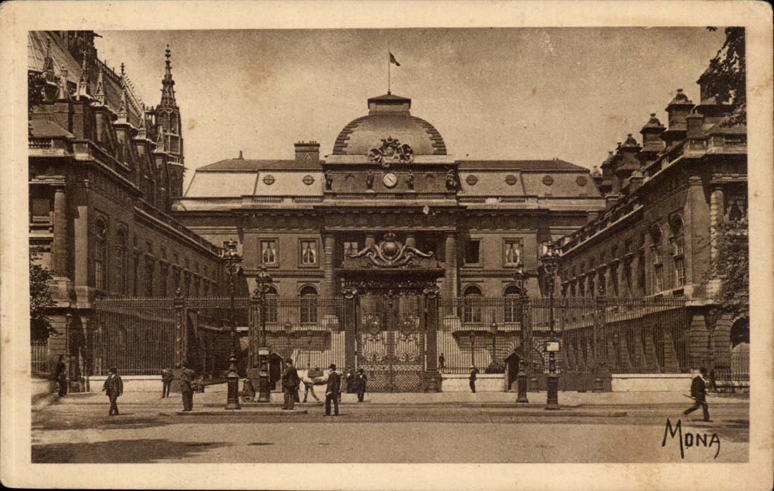 Paris - Le Palais du Justice - la Cour d'honneur - The law courts - CPA 
