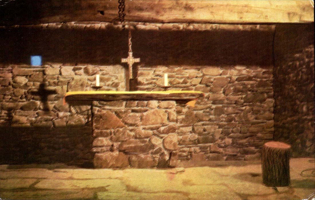 Lourdes - Cite Secours Saint Pierre la Chapelle - Interieur - CPA 