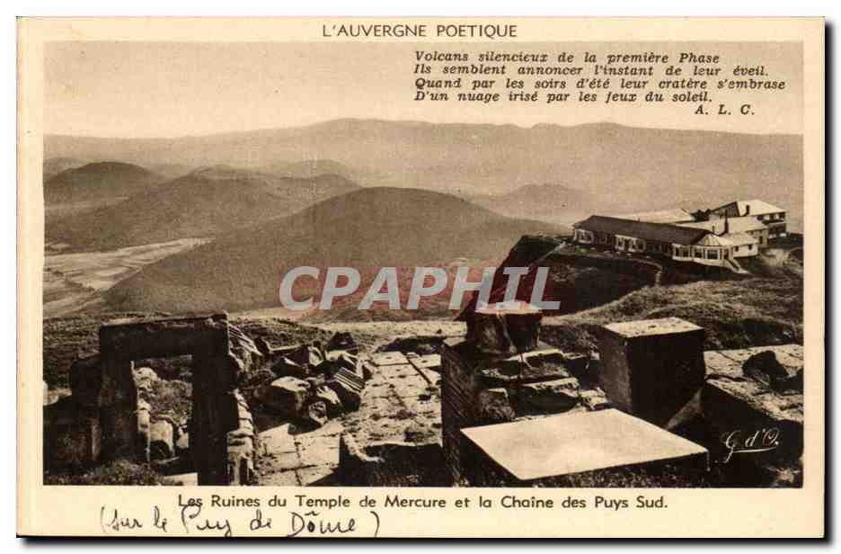 Les Ruines du Temple de Mercure et la Chaîne des Puy Sud — L'Auvergne Poétique — G. d'19