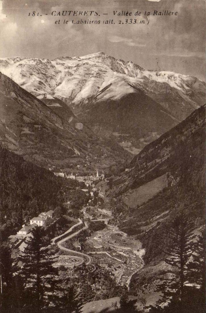 Cauterets — Vallée de la Raillère et le Cabalíros (alt. 2.333 m) — Éditions photo Quinault - Loudeac