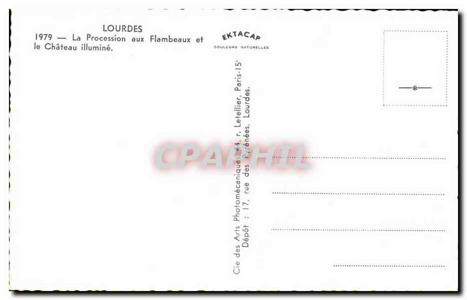 Lourdes - La Procession aux Flambeaux et le Chateaux Illumine - CPA  — Verso