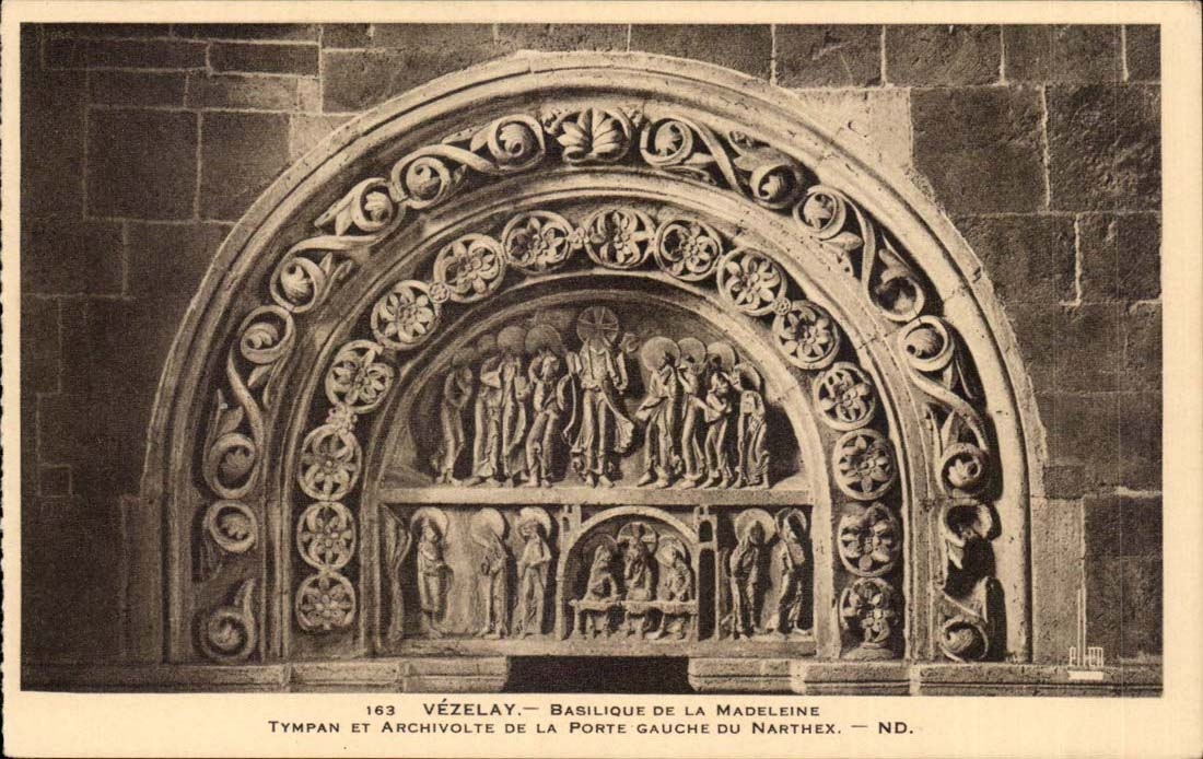 Vézelay — Tympan et archivolte de la porte gauche de la basilique de la Madeleine — Magasin du Pélérin de Vézelay, n° 163