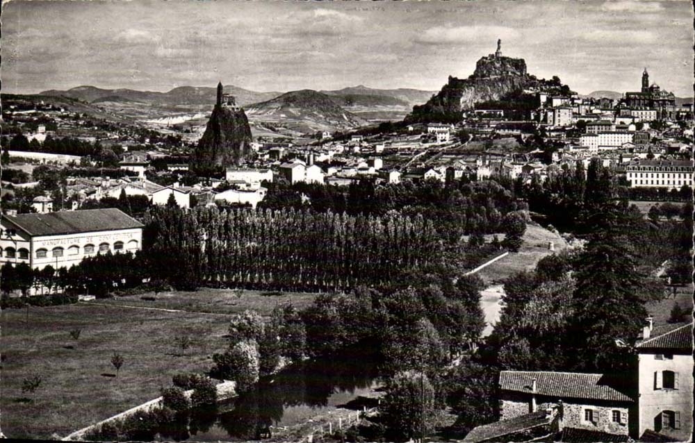 Le Puy — Vue générale prise du Rocher d'Espaly — Éditions GraphiNY, n° 9008