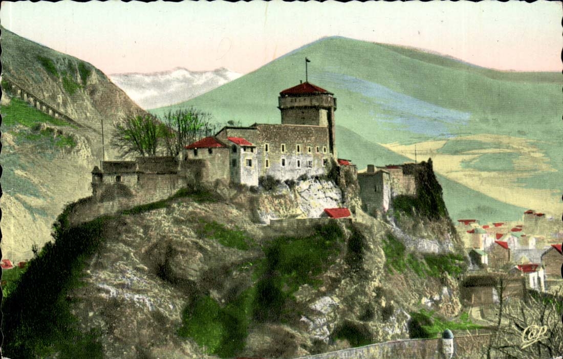 Lourdes CPA Le chateau fort