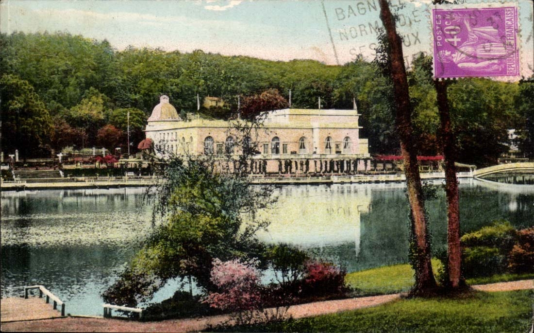 Bagnoles de l'orne CPA Le casino du lac (Bluysen architecte)
