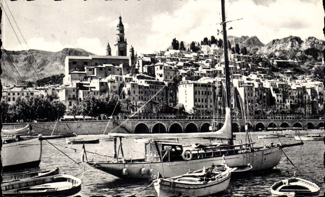 Menton - Vue du port et vieille ville — GILLETTE et Cie, n°917