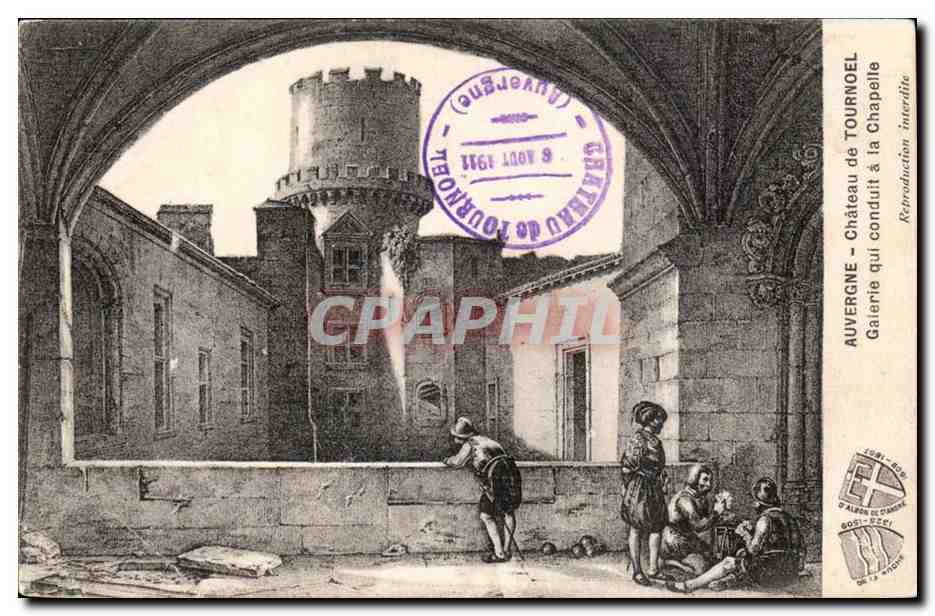 Château de Tournoël — Galerie qui conduit à la Chapelle — AUVERGNE
