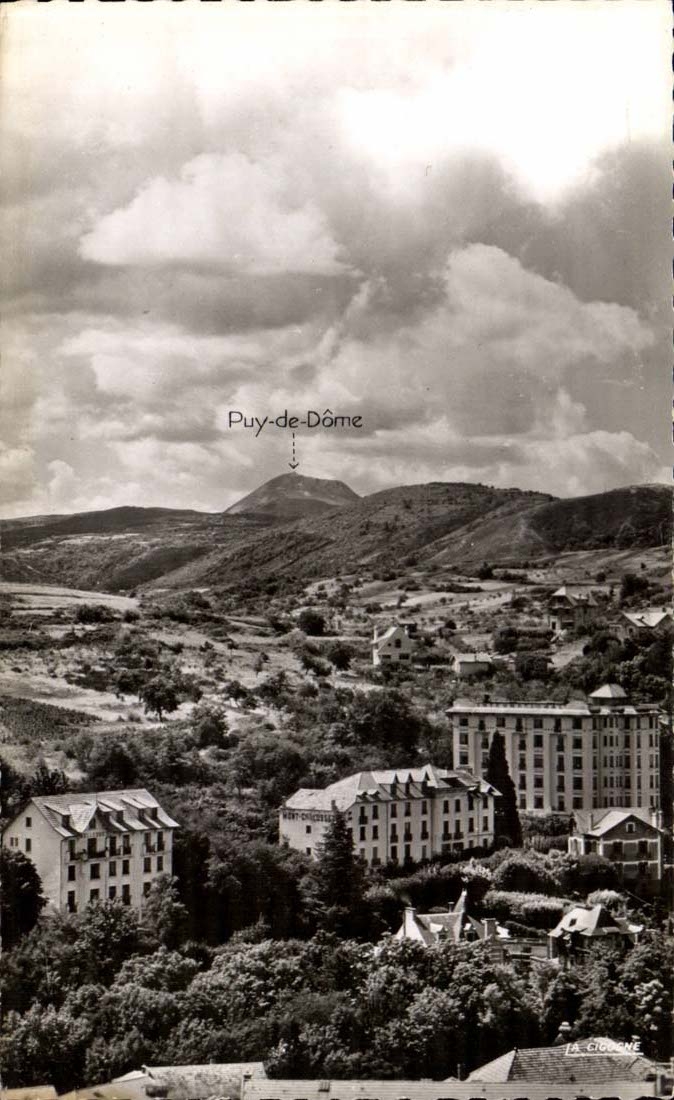 Puy-de-Dôme — vue panoramique — La Cigogne