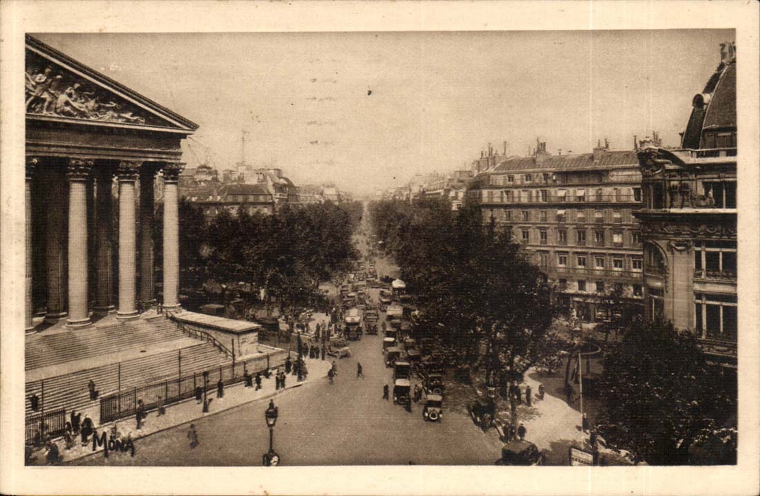 Paris CPA La boulevard de la Madeleine et la Madeleine