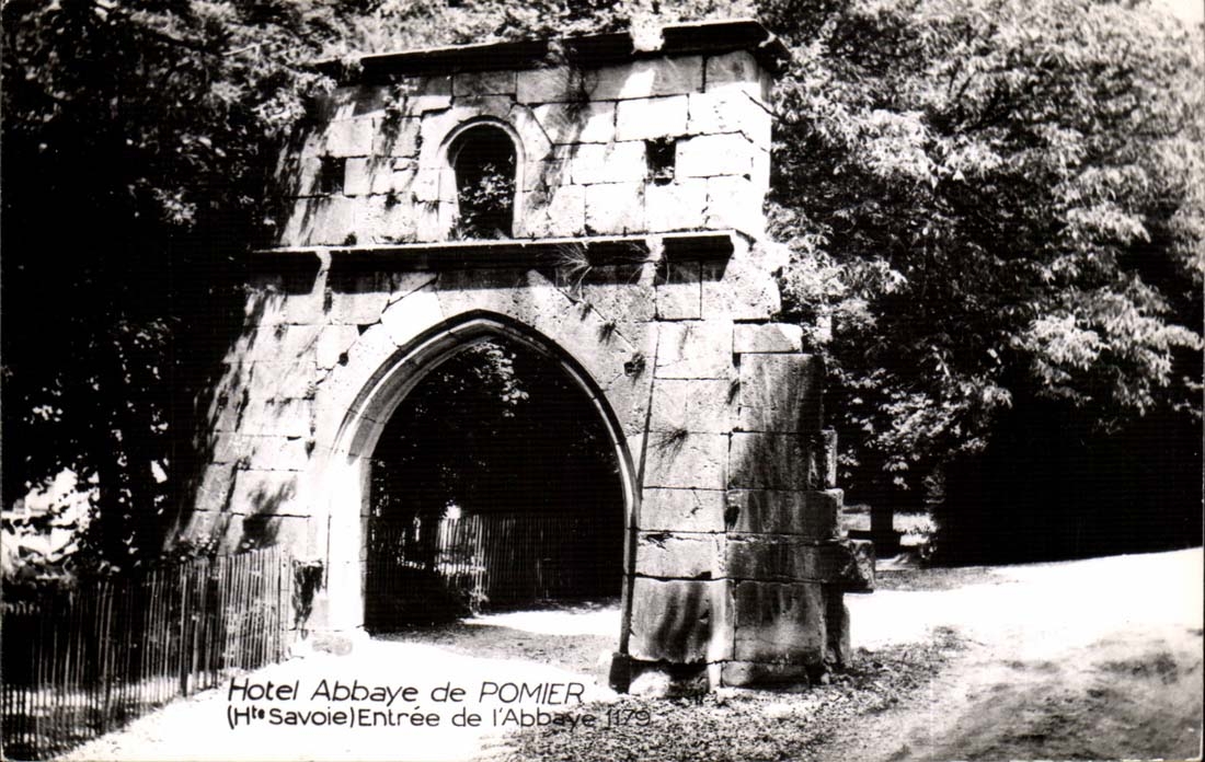 CPA Hotel abbaye de Pomier Entree de l'abbaye