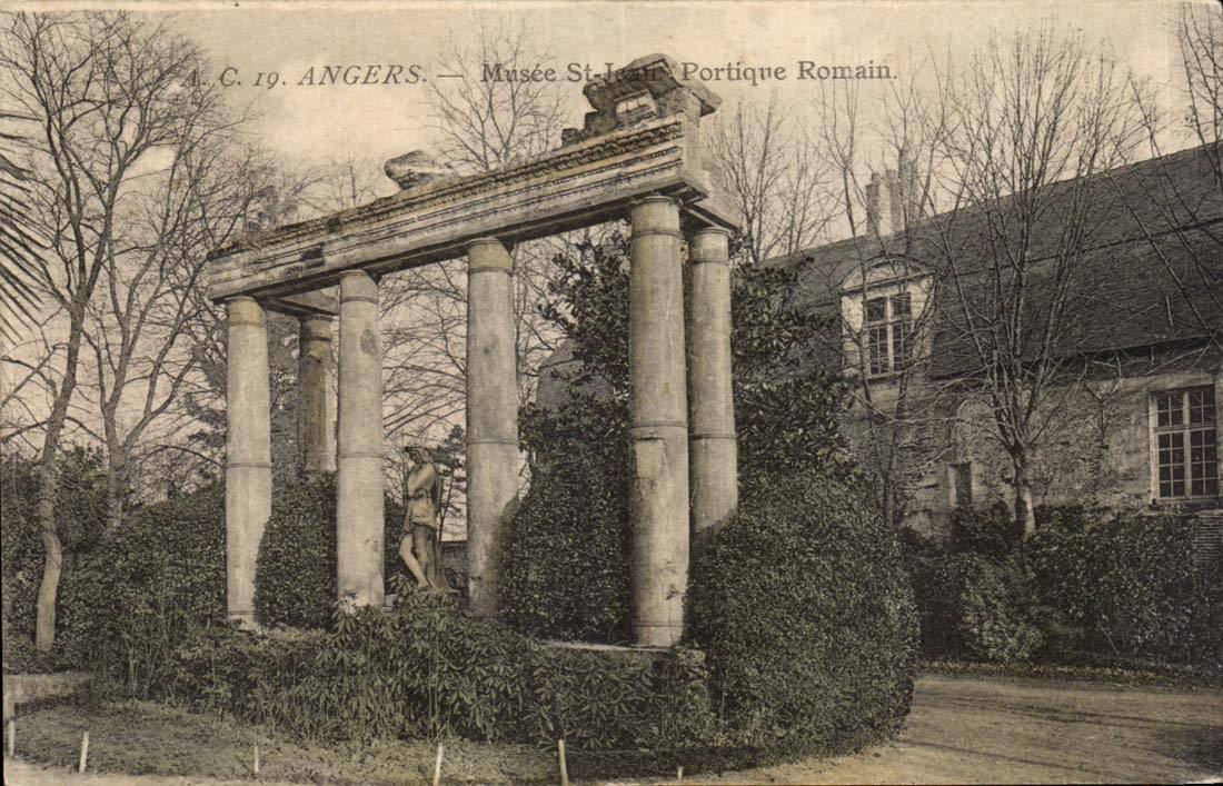 Angers CPA Musee St Jean Portique romain