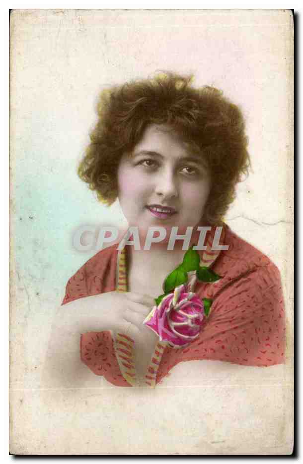 Jeune femme à la rose — Carte postale colorisée — CPAPHIL