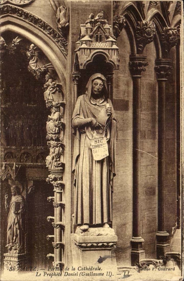 Metz — Portail de la Cathédrale. Le Prophète Daniel (Guillaume II) — Gordon F. Conrard