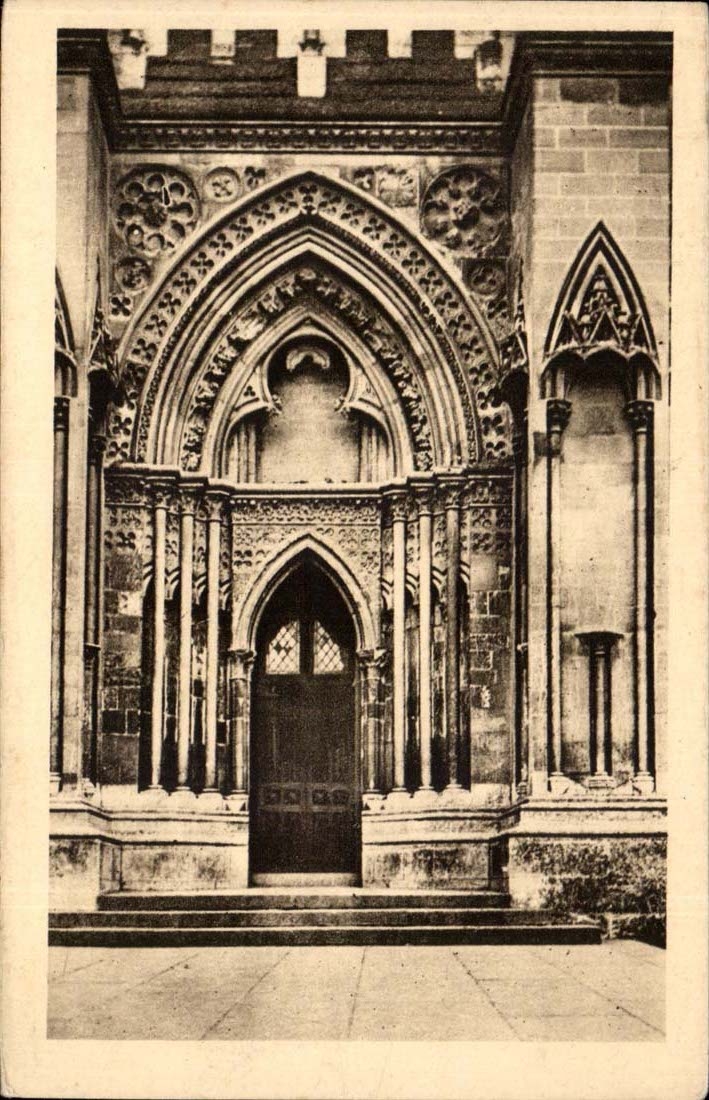 Lisieux CPA Un des portails de la cathedrale St Pierre 