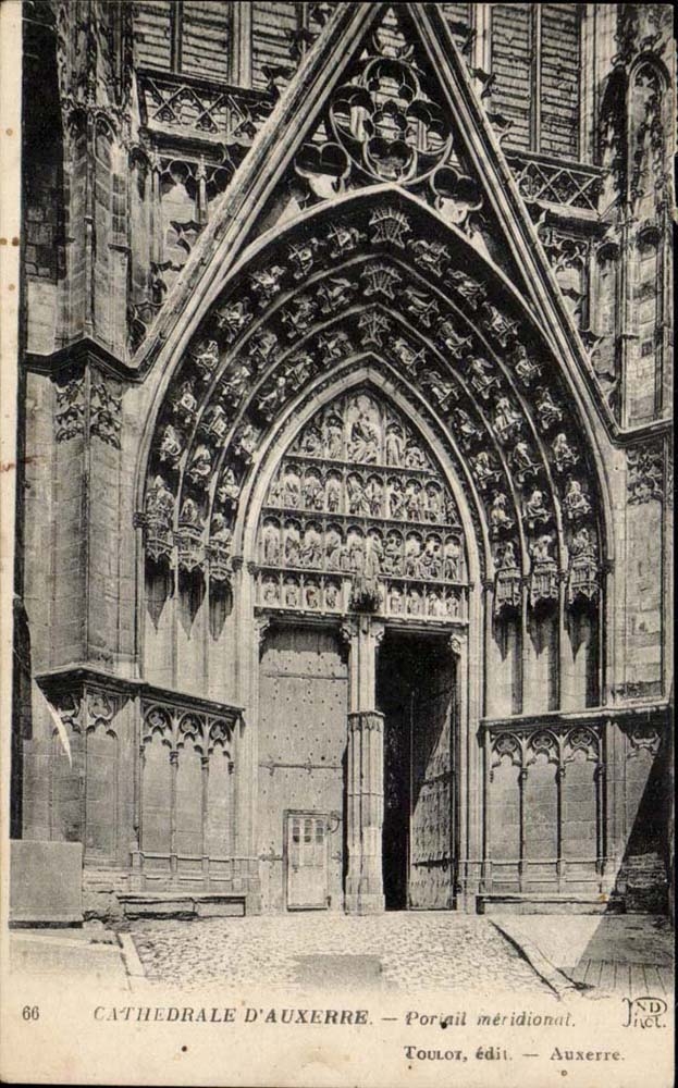 Auxerre CPA CAthedrale Portail meridional