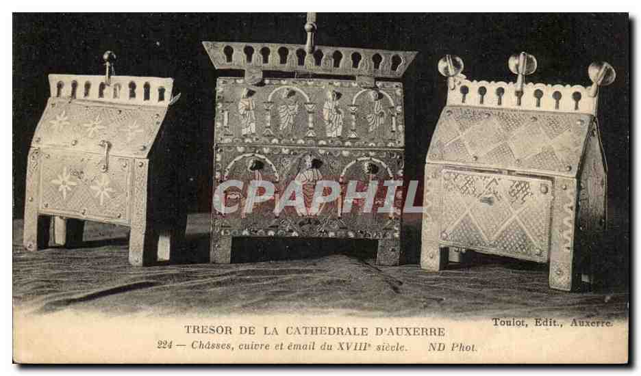 Trésor de la cathédrale d'Auxerre — Châsses en cuivre et émail du XVIIIe siècle — ND Phot. / Toulot, Edit., Auxerre