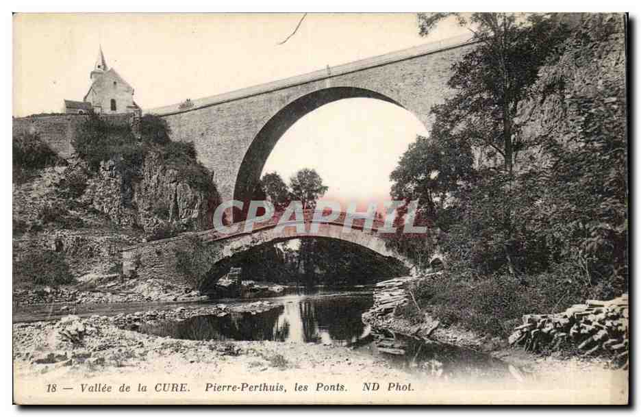 Vallée de la CURE — Pierre-Perthuis, les Ponts — ND Phot.