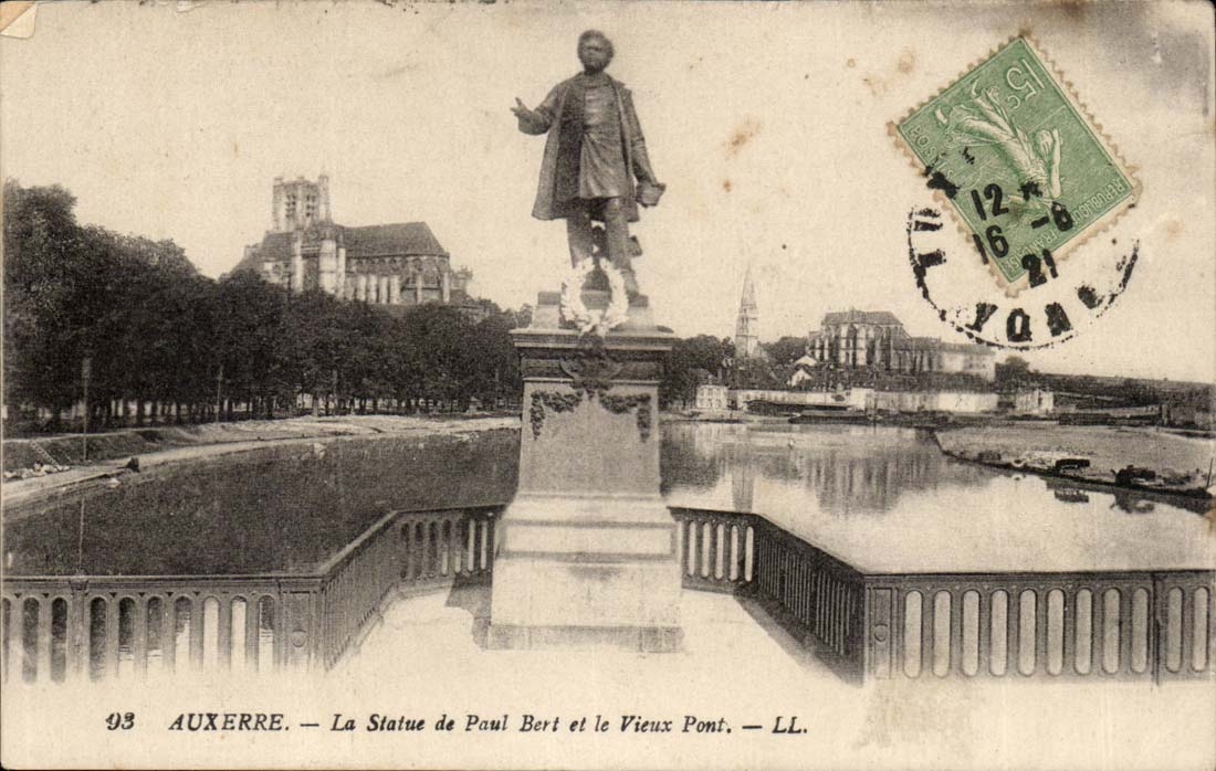 Auxerre — La Statue de Paul Bert et le Vieux Pont — LL.