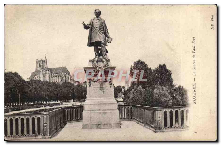 Auxerre CPA La statue de Paul Bert 