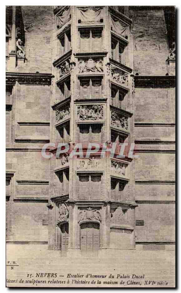 Néperts — Escalier d'honneur du Palais Ducal — décor de sculptures relatives à l'histoire de la maison de Clèves, XVIe siècle