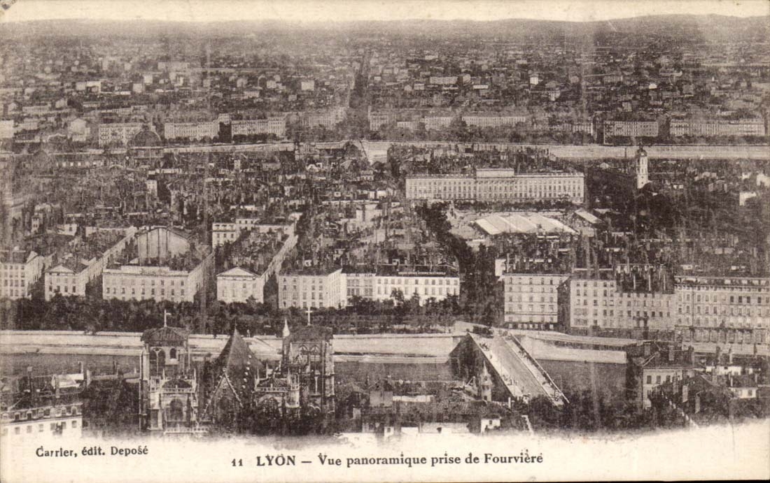 Lyon CPA Vue panoramique prise de Fourviere