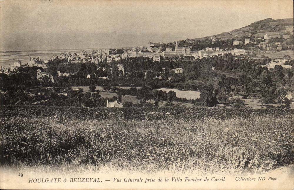 Houlgate a Beuzeval CPA Vue generale prise de la Villa Foucher de Careil