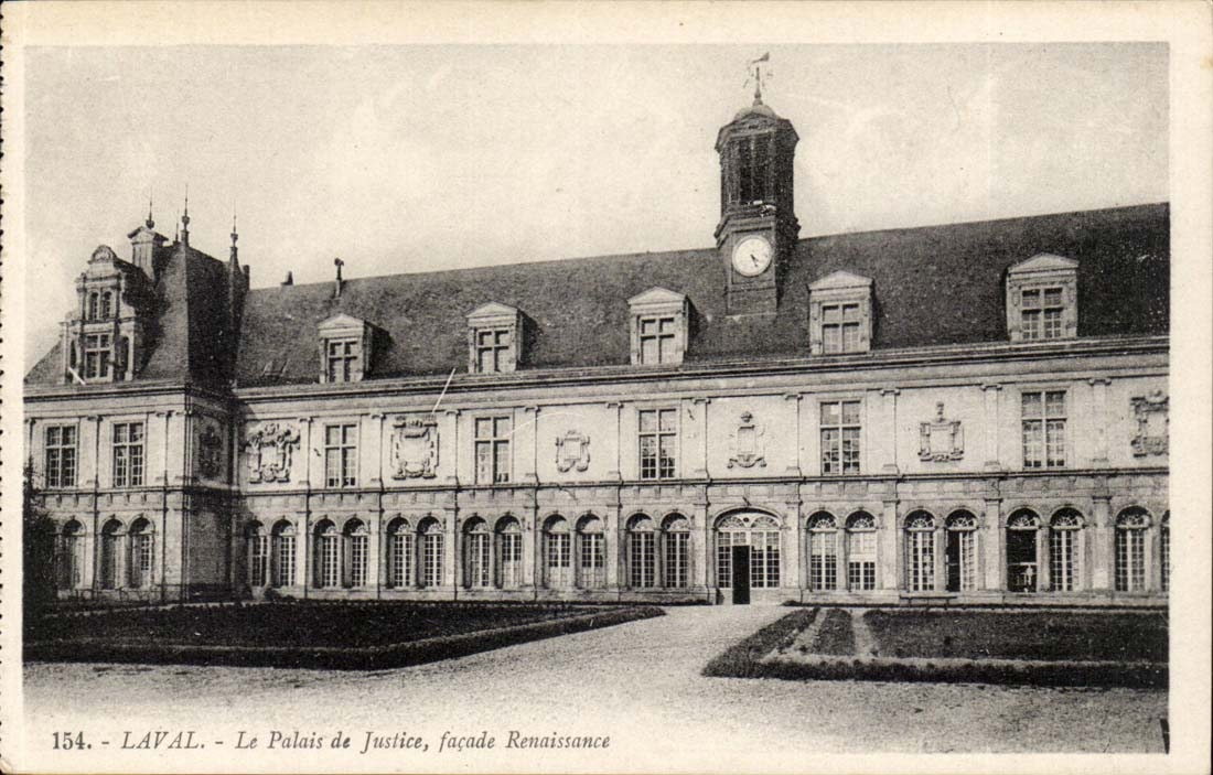 Laval - Le Palais de Justice, façade Renaissance