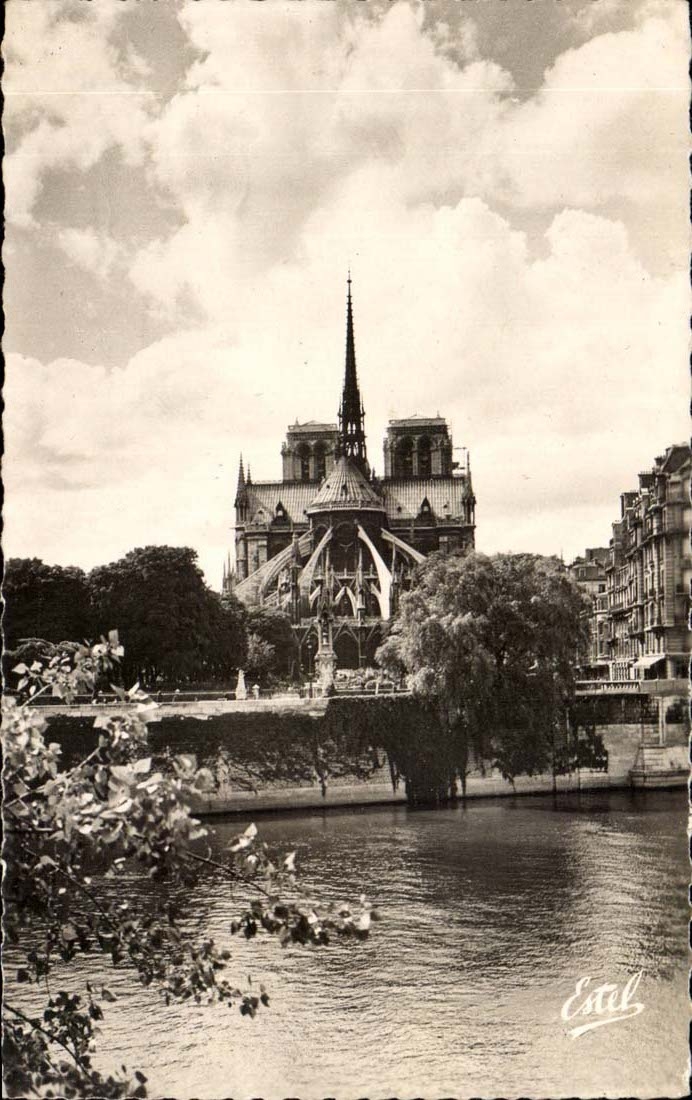 Paris CPA Abside de Notre Dame vue du quai de la Tournelle