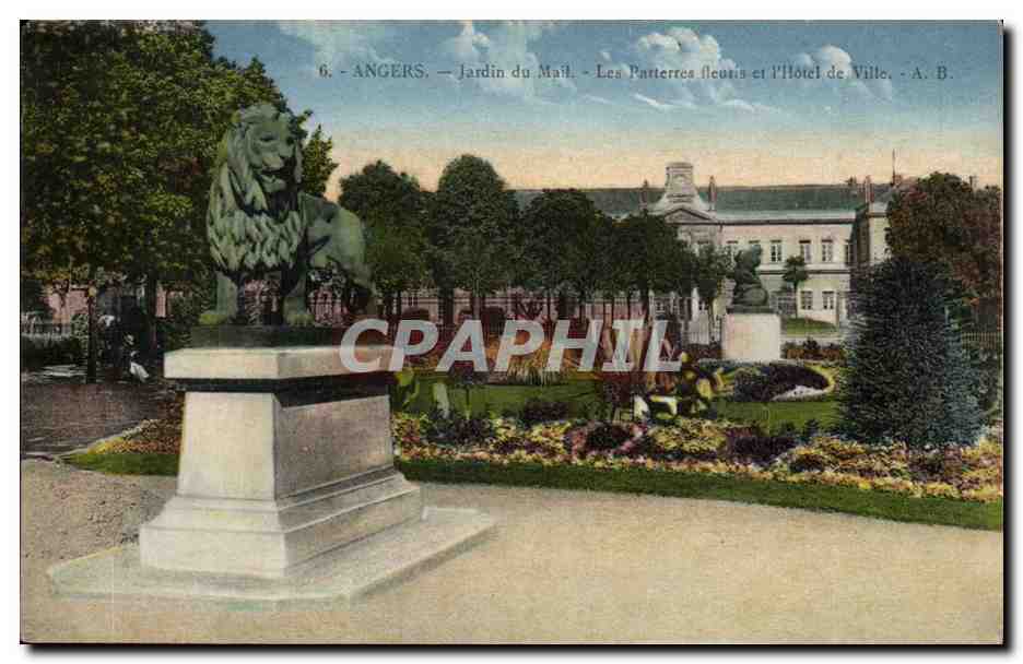 Angers CPA Jardin du Mail Les parterres fleuris et l'hotel de ville (lion)