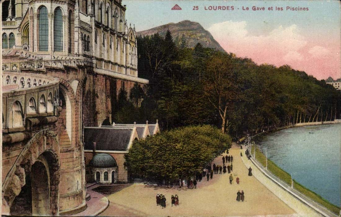 Lourdes - Le Gave et les Piscines - CPA 