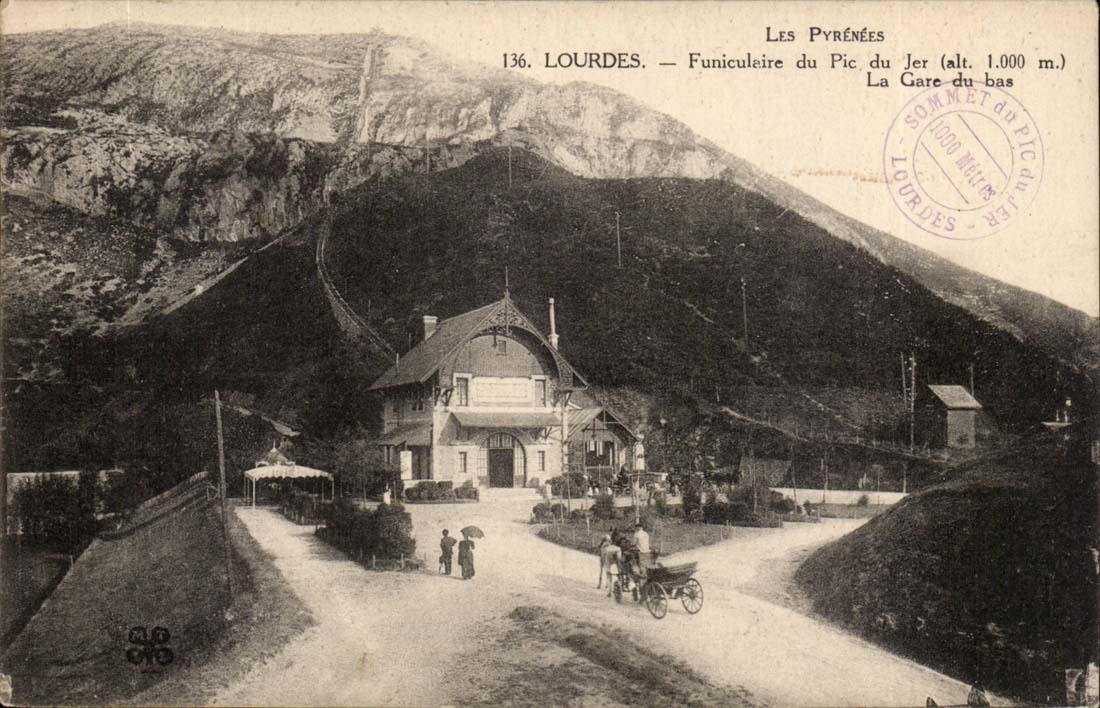 Lourdes - Funiculaire du Pic du Jer alt 1000 m La Gare en Bas - CPA 