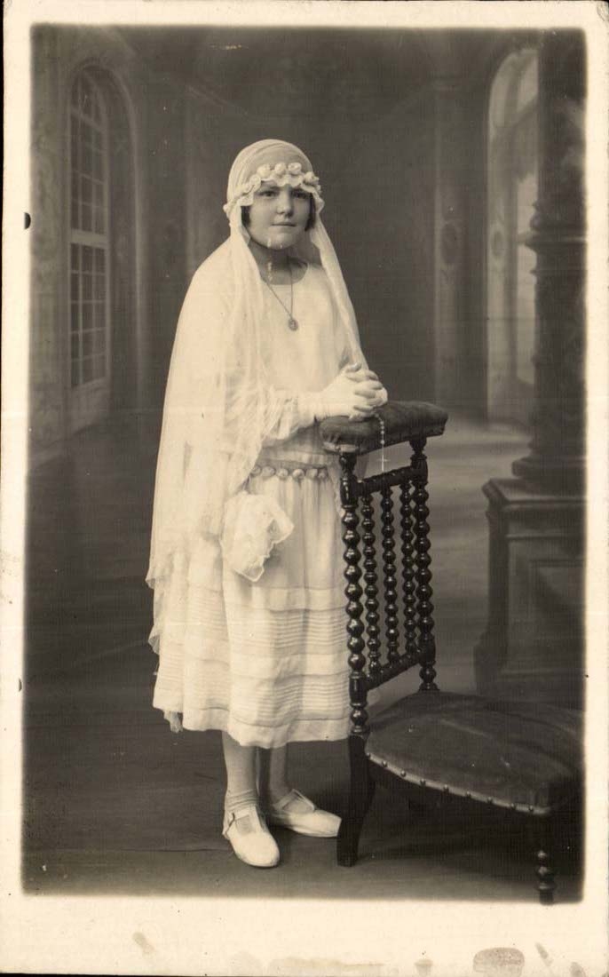 Fantaisie - Fille - Girl in laced communion dress - CPA 