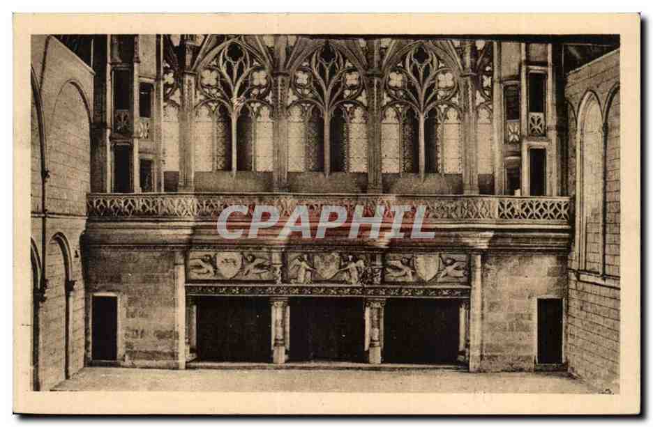 Le Poitou Pittoresque — Salle des Pas-Perdus, Cheminées et Verrières du XIVe siècle de l'ancien Palais d'Aquitaine et Comtes du Poitou — J. Robuchon