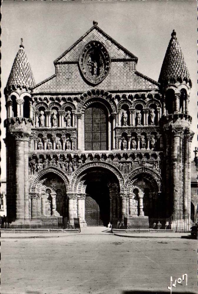 Poitiers (Vienne) — Église N.D. la Grande, façade (XIIIe s.) — Éditions d'Art Martel, Paris, n° B. 1784