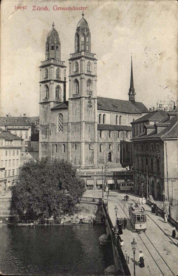 Zurich, Grossmünster — vue avec le Rhône et un tramway — Photo un Karren-Centrale, n°160-47