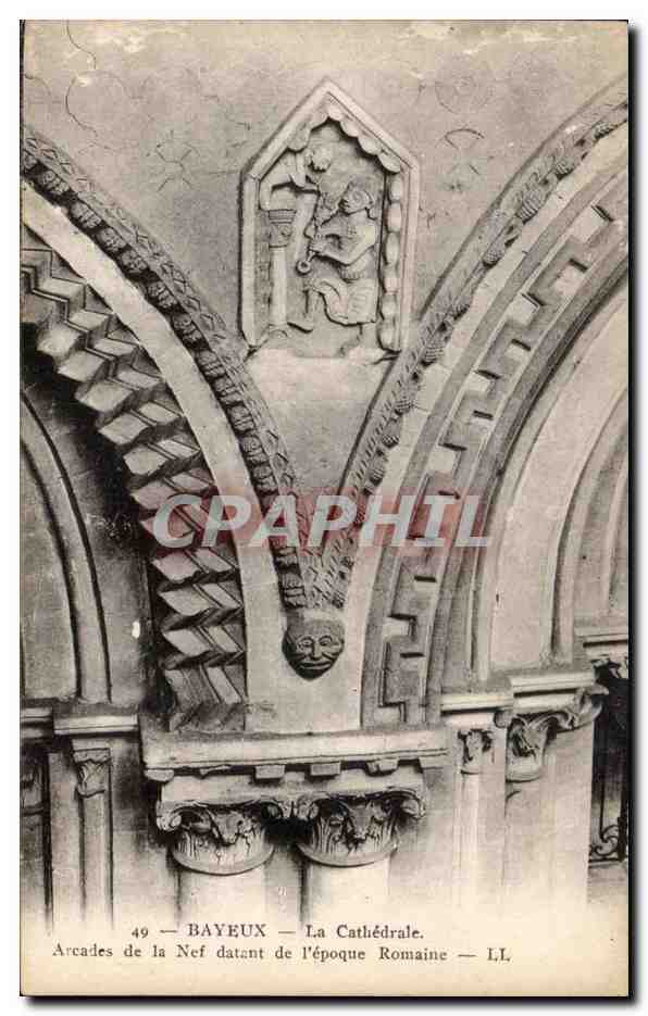 Bayeux — Die Kathedrale — Arkaden der Nave aus der römischen Zeit — L.L.