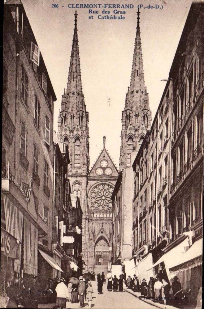 Clermont Ferrand - Rue des Gras et la Cathedrale CPA 