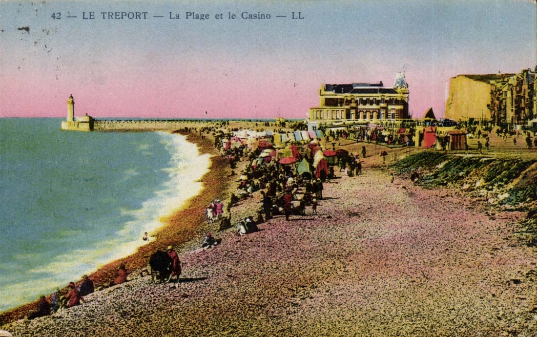 Le Treport - La Plage de la Casino - CPA 