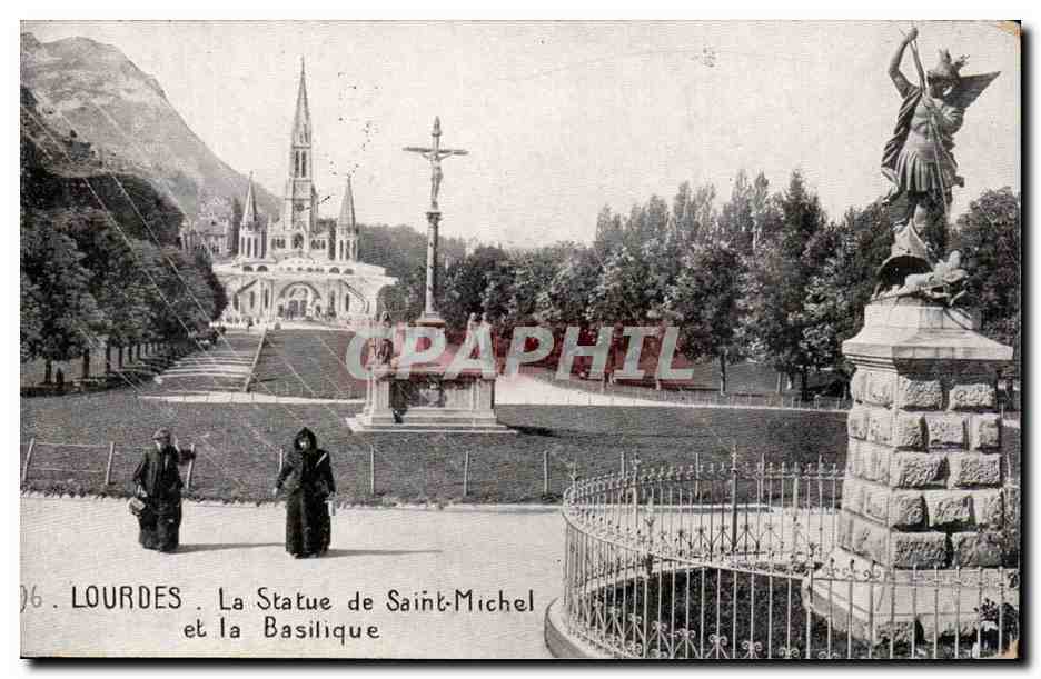 Lourdes - La Statue de Saint Michel - CPA 