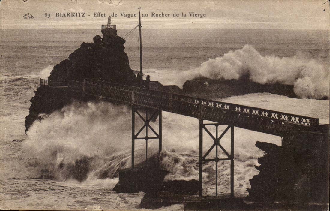 Biarritz - Effet de Vague au Rocher de la Vierge — éditeur 'C.A. des Arts Photo' n°89