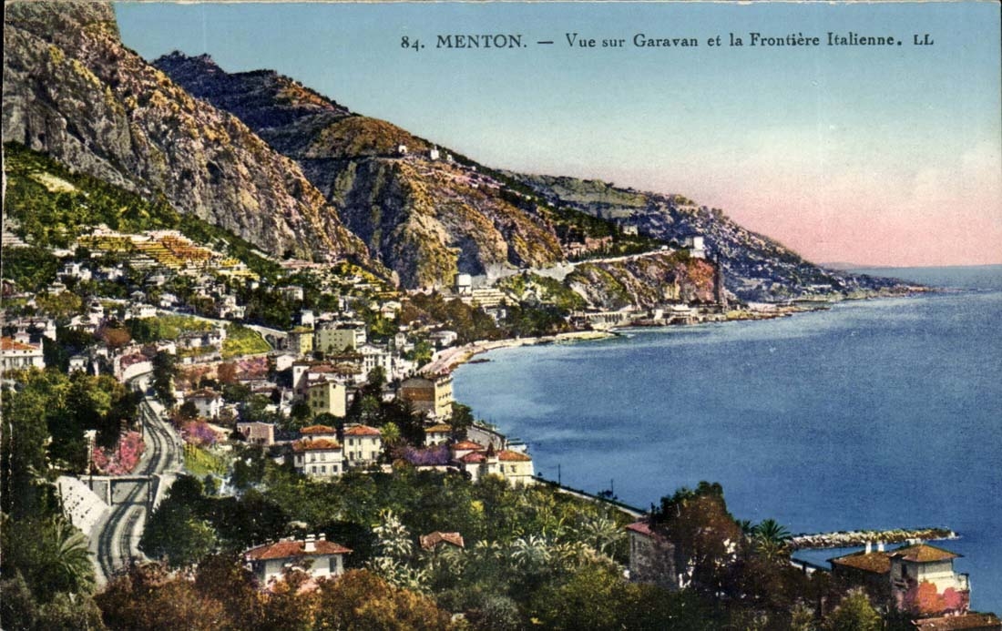 Menton - Vue sur Garavan et la Frontiere Italienne - CPA 