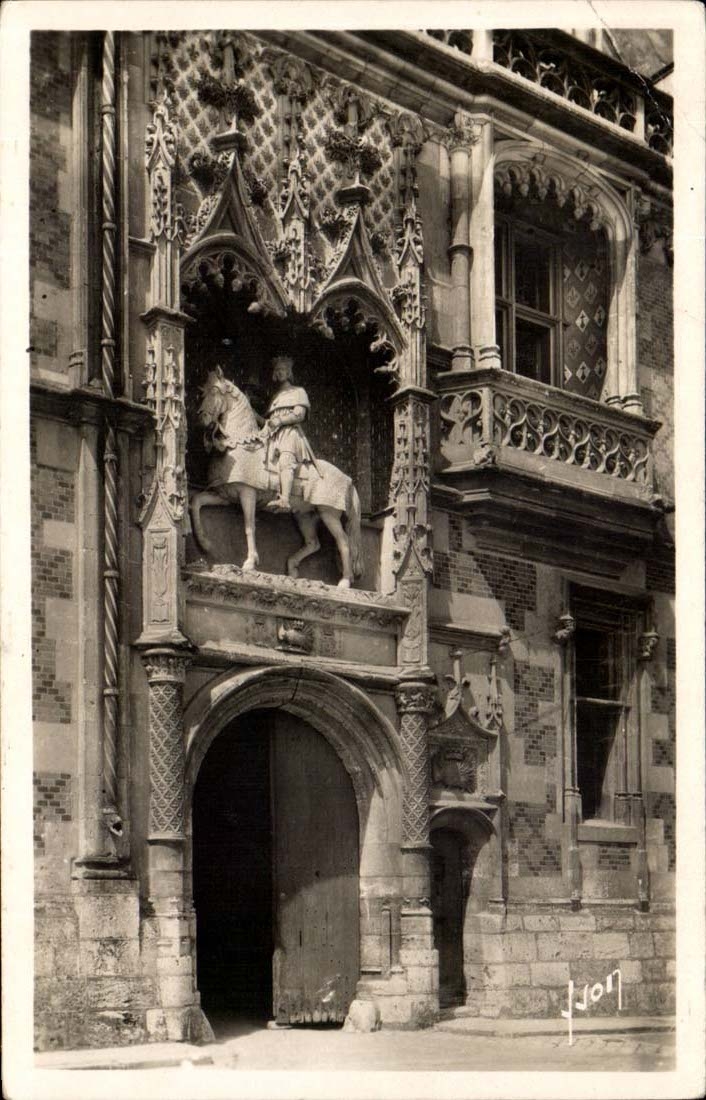 Blois - Portail Louis XII facade du Chateau - CPA 